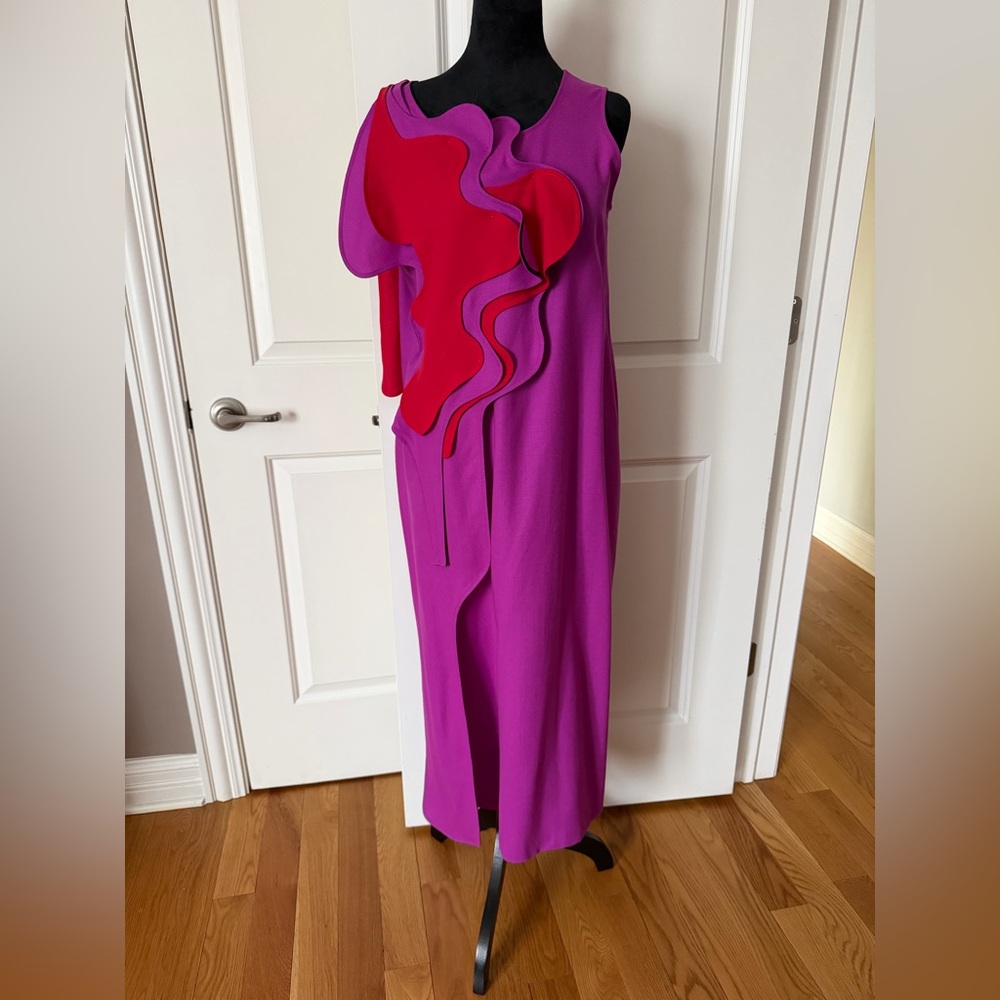 Longshaw Ward Sleeveless Midi Dress with Red & Fuchsia Sculpted Detail